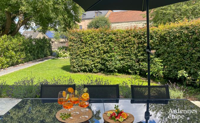 Sehr gepflegtes und charmantes Ferienhaus f�r 8 Personen in Tellin, nahe Rochefort