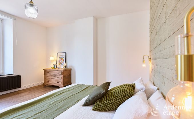 Sehr gepflegtes und charmantes Ferienhaus f�r 8 Personen in Tellin, nahe Rochefort