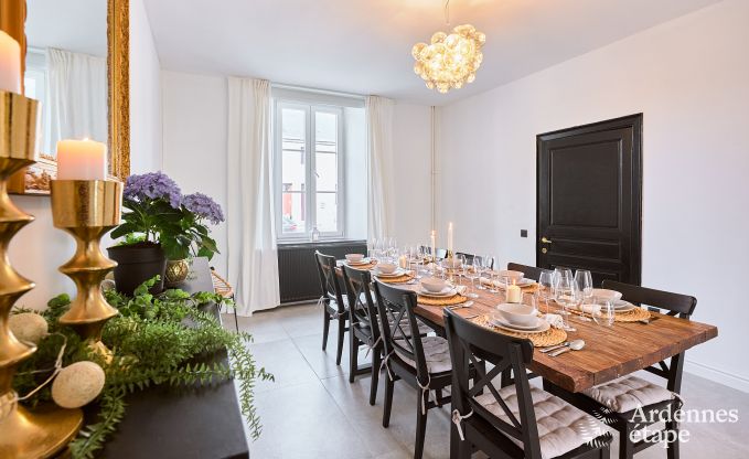 Sehr gepflegtes und charmantes Ferienhaus f�r 8 Personen in Tellin, nahe Rochefort