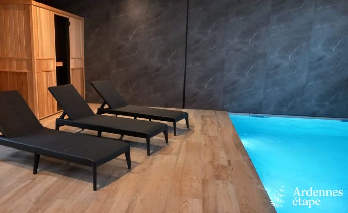 Luxus in Rochehaut: Ger�umige Unterkunft f�r 14 Personen mit Innen pool und Herrliche Aussicht