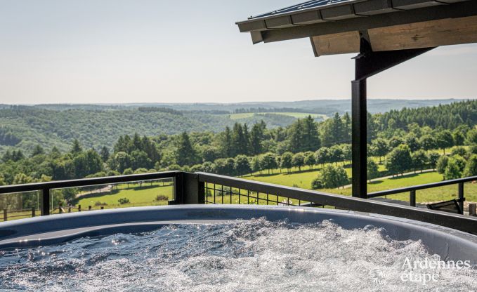 Luxus in Rochehaut: Ger�umige Unterkunft f�r 14 Personen mit Innen pool und Herrliche Aussicht