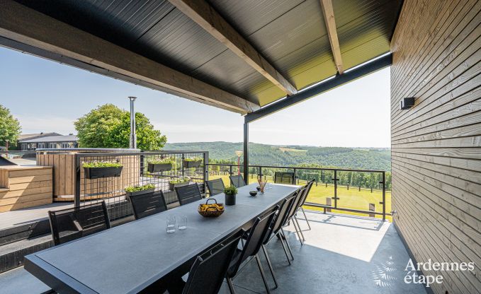 Luxus in Rochehaut: Ger�umige Unterkunft f�r 14 Personen mit Innen pool und Herrliche Aussicht