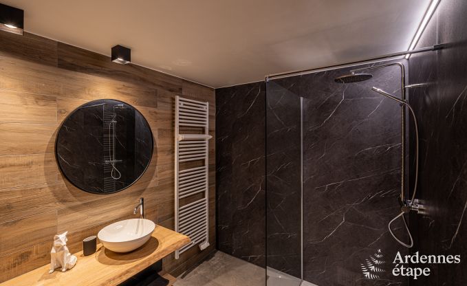 Luxus in Rochehaut: Ger�umige Unterkunft f�r 14 Personen mit Innen pool und Herrliche Aussicht