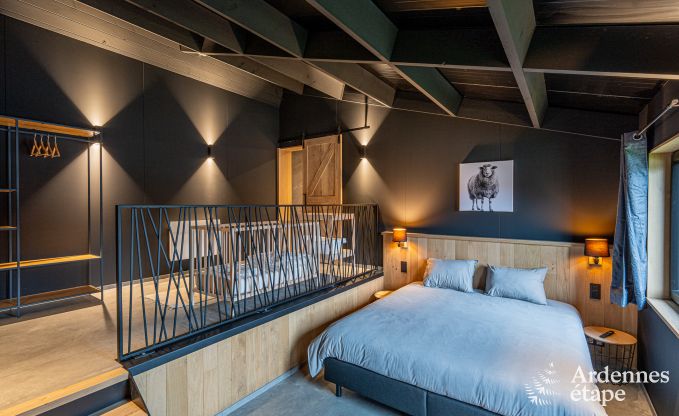 Luxus in Rochehaut: Ger�umige Unterkunft f�r 14 Personen mit Innen pool und Herrliche Aussicht