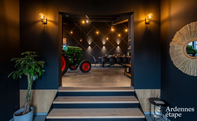 Luxus in Rochehaut: Ger�umige Unterkunft f�r 14 Personen mit Innen pool und Herrliche Aussicht