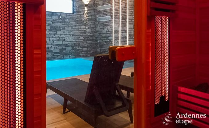 Luxus in Rochehaut: Ger�umige Unterkunft f�r 14 Personen mit Innen pool und Herrliche Aussicht