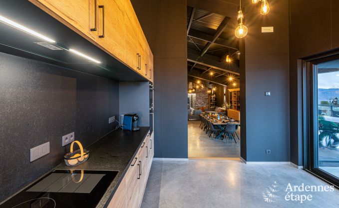 Luxus in Rochehaut: Ger�umige Unterkunft f�r 14 Personen mit Innen pool und Herrliche Aussicht