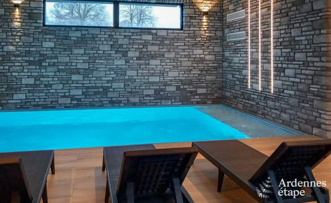 Luxus in Rochehaut: Ger�umige Unterkunft f�r 14 Personen mit Innen pool und Herrliche Aussicht