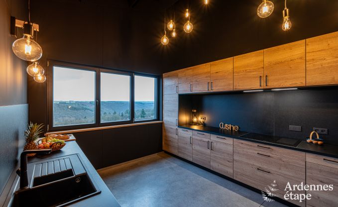 Luxus in Rochehaut: Ger�umige Unterkunft f�r 14 Personen mit Innen pool und Herrliche Aussicht