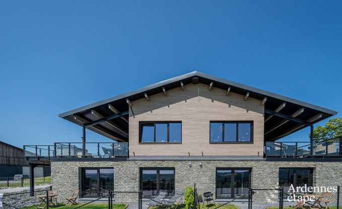 Luxus in Rochehaut: Ger�umige Unterkunft f�r 14 Personen mit Innen pool und Herrliche Aussicht