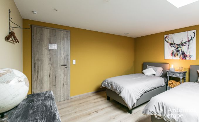 Luxusaufenthalt in den Ardennen: Hochwertige Villa in Sankt Hubertus fr 6 Personen mit Pool und Natur in der Nhe