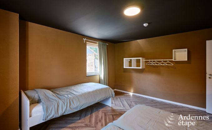 Ger�umiges Ferienhaus Saint-Vith f�r 23 Personen mit 6 Schlafzimmern, Sauna und gro�em Garten