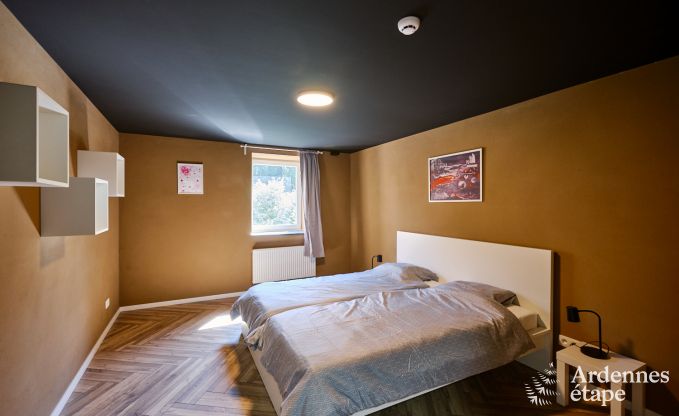 Ger�umiges Ferienhaus Saint-Vith f�r 23 Personen mit 6 Schlafzimmern, Sauna und gro�em Garten