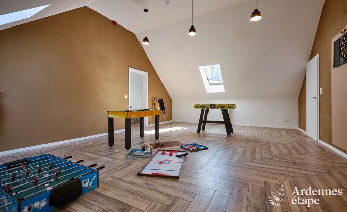 Ger�umiges Ferienhaus Saint-Vith f�r 23 Personen mit 6 Schlafzimmern, Sauna und gro�em Garten