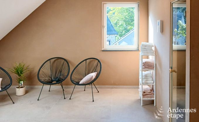 Ger�umiges Ferienhaus Saint-Vith f�r 23 Personen mit 6 Schlafzimmern, Sauna und gro�em Garten