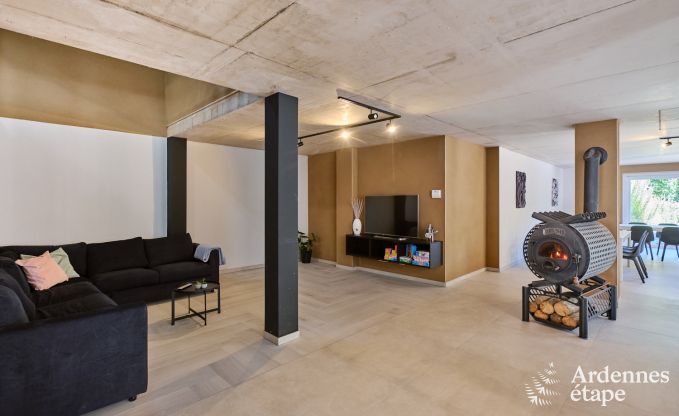 Ger�umiges Ferienhaus Saint-Vith f�r 23 Personen mit 6 Schlafzimmern, Sauna und gro�em Garten