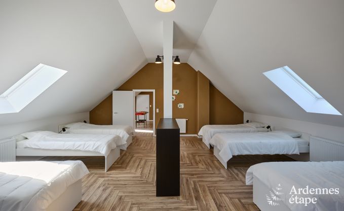 Ger�umiges Ferienhaus Saint-Vith f�r 23 Personen mit 6 Schlafzimmern, Sauna und gro�em Garten
