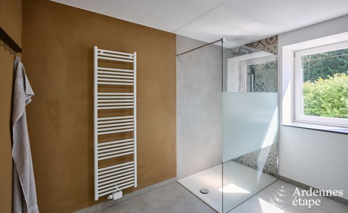 Ger�umiges Ferienhaus Saint-Vith f�r 23 Personen mit 6 Schlafzimmern, Sauna und gro�em Garten