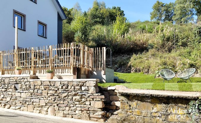 Ger�umiges Ferienhaus Saint-Vith f�r 23 Personen mit 6 Schlafzimmern, Sauna und gro�em Garten