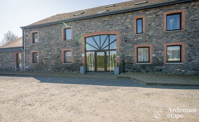 Gemtliches Ferienhaus mit Pool in Sainte-Ode, Ardennen