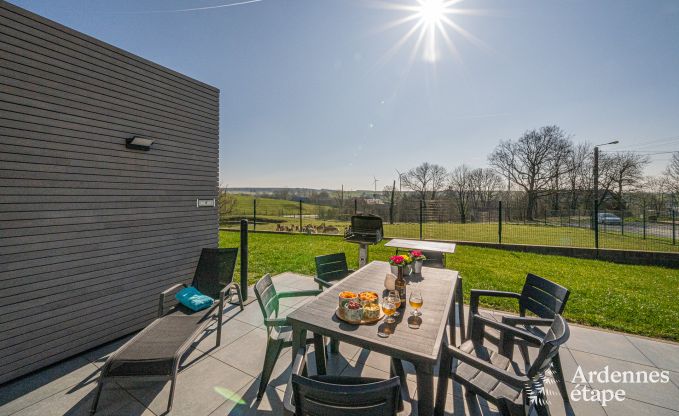 Gemtliches Familienferienhaus mit Pool in Sainte-Ode, Ardennen