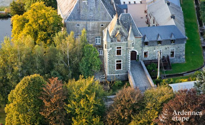 Historisches Schloss in Sainte-Ode fr 46 Personen, mit Schwimmbad