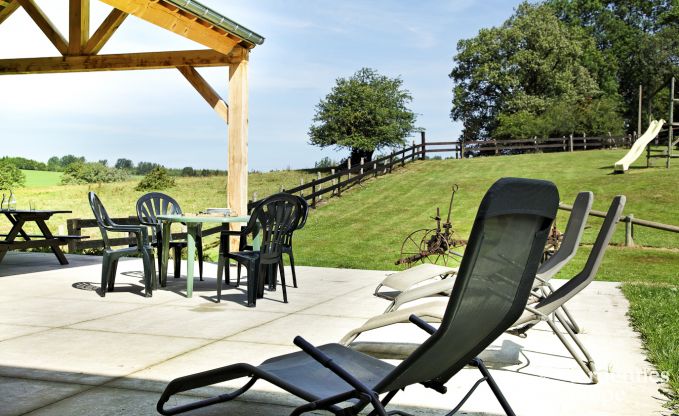 Historisches Schloss in Sainte-Ode f�r 46 Personen, mit Schwimmbad