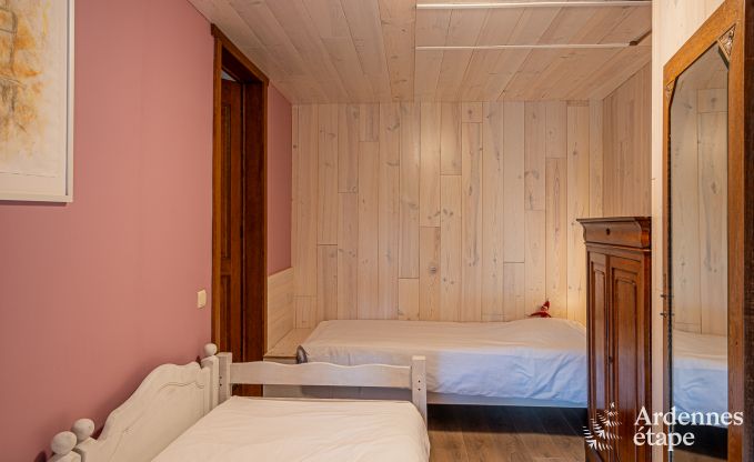 Historisches Schloss in Sainte-Ode f�r 46 Personen, mit Schwimmbad