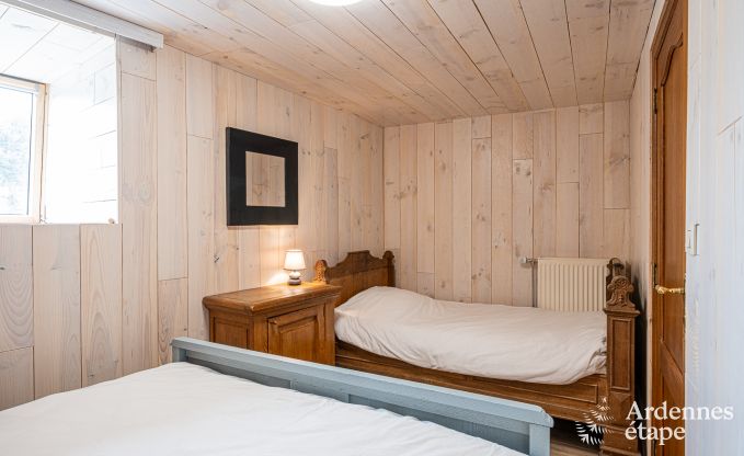 Historisches Schloss in Sainte-Ode f�r 46 Personen, mit Schwimmbad