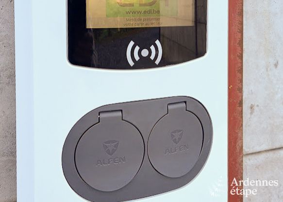 Historisches Schloss in Sainte-Ode f�r 46 Personen, mit Schwimmbad