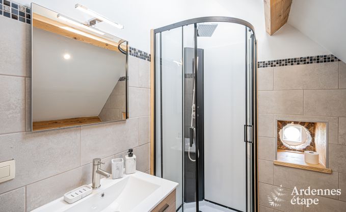 Kinderfreundliches Ferienhaus f�r 7 in Sivry-Rance, Ardennen