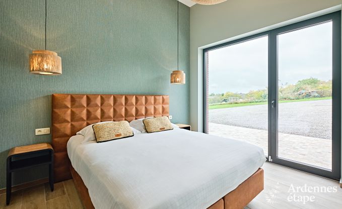 Ultramoderne Villa in Somme-Leuze fr 12 Personen mit Hallenbad, Sauna und Privatgarten