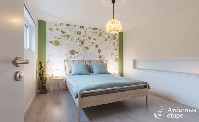 Gerumiges Ferienhaus fr 8 Personen in Spa in den Ardennen: 4 Schlafzimmer, 2 Badezimmer und eine private Terrasse, 1 km vom Stadtzentrum entfernt.
