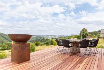 Luxuriöses Ferienhaus mit Aussicht und Whirlpool für 10 bis 12 Personen in den Ardennen