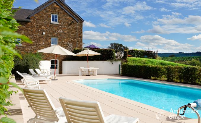 Ferienvilla im Landhausstil mit Swimmingpool für 14 Personen in Stoumont