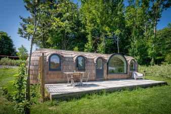 Einzigartiges Ferienhaus mit Sauna und privater Terrasse in Vaux-sur-Sure fr 4 Personen