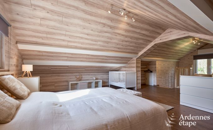 Charmantes Chalet in Vencimont fr 4-6 Personen: renoviert 2025, familienfreundliche Annehmlichkeiten und fahrradfreundliche Lage