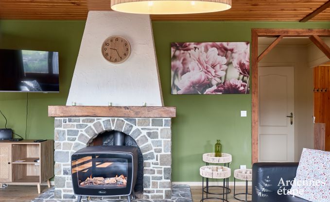 Charmantes Chalet in Vencimont fr 4-6 Personen: renoviert 2025, familienfreundliche Annehmlichkeiten und fahrradfreundliche Lage