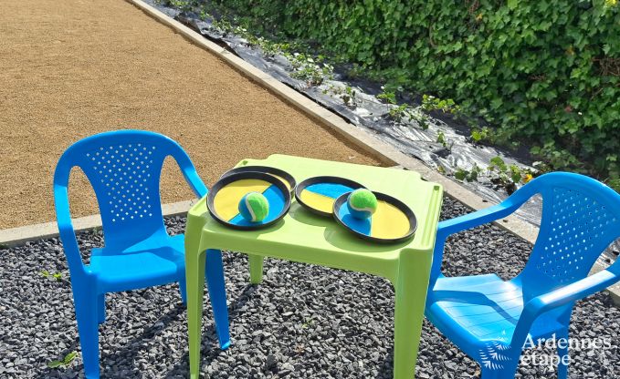 Charmantes Chalet in Vencimont fr 4-6 Personen: renoviert 2025, familienfreundliche Annehmlichkeiten und fahrradfreundliche Lage