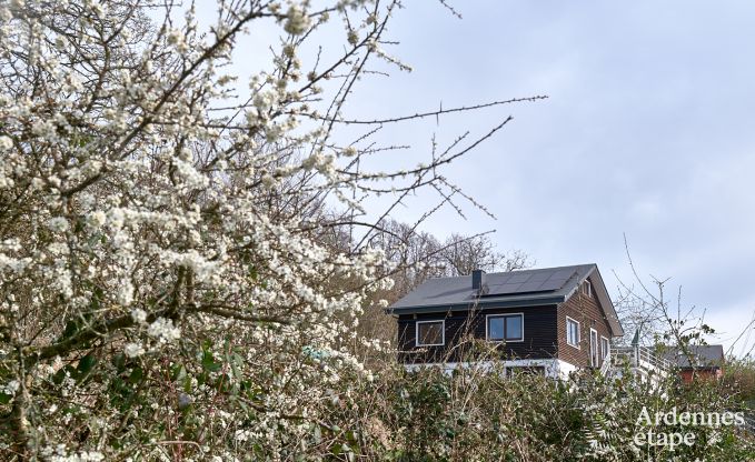 Charmantes Chalet in Vencimont fr 4-6 Personen: renoviert 2025, familienfreundliche Annehmlichkeiten und fahrradfreundliche Lage