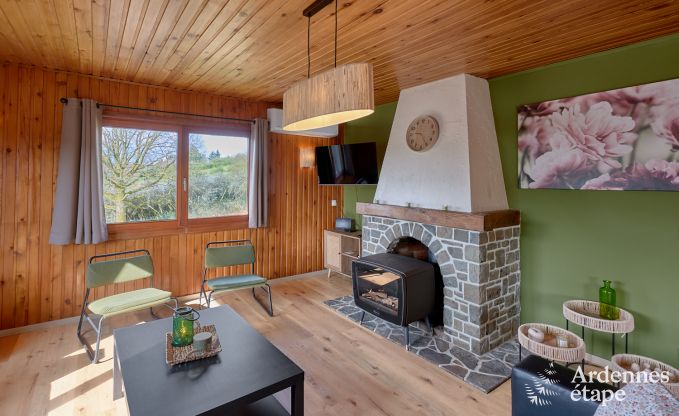 Charmantes Chalet in Vencimont fr 4-6 Personen: renoviert 2025, familienfreundliche Annehmlichkeiten und fahrradfreundliche Lage