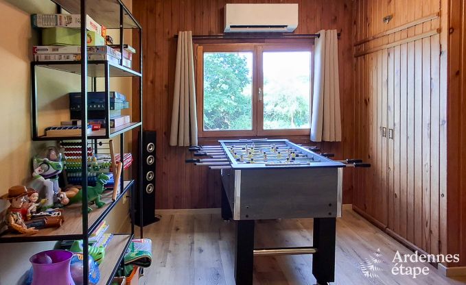 Charmantes Chalet in Vencimont fr 4-6 Personen: renoviert 2025, familienfreundliche Annehmlichkeiten und fahrradfreundliche Lage