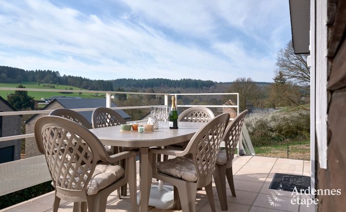 Charmantes Chalet in Vencimont fr 4-6 Personen: renoviert 2025, familienfreundliche Annehmlichkeiten und fahrradfreundliche Lage