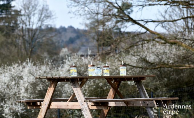 Charmantes Chalet in Vencimont fr 4-6 Personen: renoviert 2025, familienfreundliche Annehmlichkeiten und fahrradfreundliche Lage