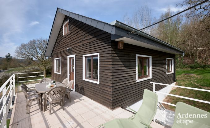 Charmantes Chalet in Vencimont fr 4-6 Personen: renoviert 2025, familienfreundliche Annehmlichkeiten und fahrradfreundliche Lage