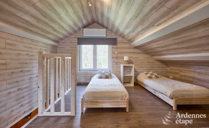 Charmantes Chalet in Vencimont fr 4-6 Personen: renoviert 2025, familienfreundliche Annehmlichkeiten und fahrradfreundliche Lage