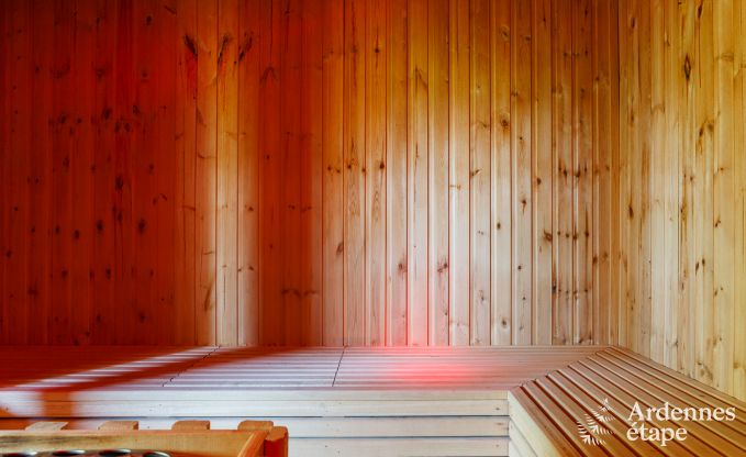 Komfortable Unterkunft mit Schwimmbad und Sauna für 34 P. in Vielsalm