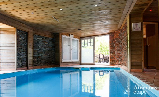 Komfortable Unterkunft mit Schwimmbad und Sauna für 34 P. in Vielsalm