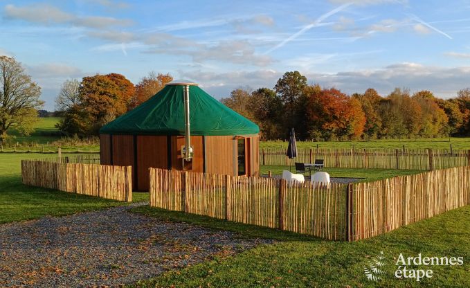 Romantische Jurte in Vielsalm: komfortabler Aufenthalt mit privatem Garten, Terrasse und gesichertem Fahrradabstellplatz