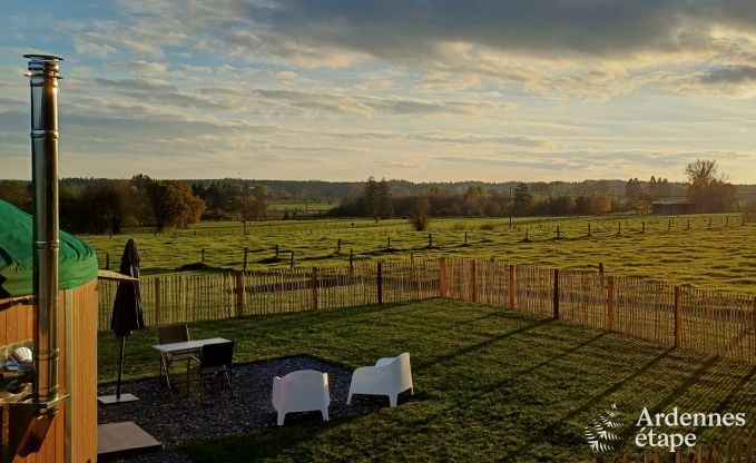 Romantische Jurte in Vielsalm: komfortabler Aufenthalt mit privatem Garten, Terrasse und gesichertem Fahrradabstellplatz